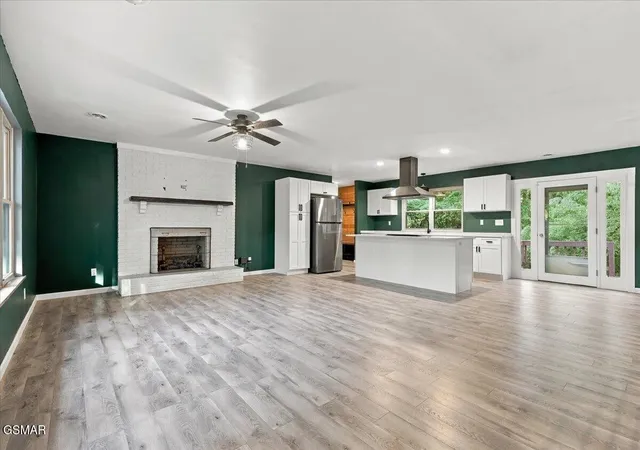 Photo 3 of Single family home for sale at 144 West Hwy 25 70, Dandridge, TN 37725 | MLS# 3601623 | Listing updated on 2026-09-28