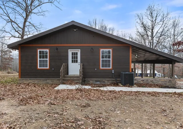 Photo 3 of Single family home for sale at 6645 Parish Dr, Nunnelly, TN 37137 | MLS# 3609902 | Listing updated on 2026-10-04