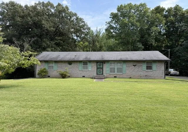 Photo 1 of Single family home for sale at 330 Belmont Rd, Clarksville, TN 37040 | MLS# 3601657 | Listing updated on 2026-10-10