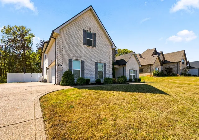Photo 2 of Single family home for sale at 1209 Emmie Reece Dr, Smyrna, TN 37167 | MLS# 3602729 | Listing updated on 2026-10-04