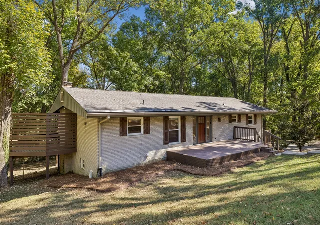 Photo 3 of Single family home for sale at 920 Rodney Dr, Nashville, TN 37205 | MLS# 3601661 | Listing updated on 2026-10-06