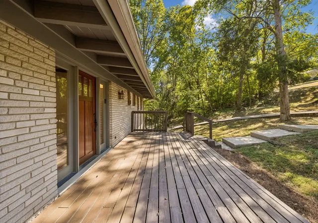 Photo 3 of Single family home for sale at 920 Rodney Dr, Nashville, TN 37205 | MLS# 3601661 | Listing updated on 2026-10-06