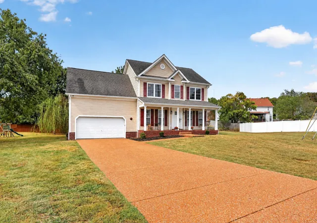 Photo 2 of Single family home for sale at 2612 Mercer Pl, Thompsons Station, TN 37179 | MLS# 3601731 | Listing updated on 2026-10-10