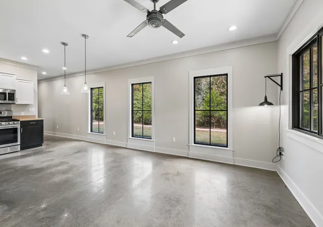 Photo 4 of House for sale at 3600 Dee Oguin Rd, Pleasantville, TN 37033 | MLS# 3613257 | Listing updated on 2026-10-09