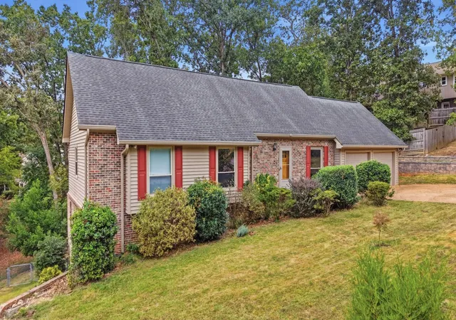 Photo 1 of Single family home for sale at 1624 Starboard Dr, Hixson, TN 37343 | MLS# 3601690 | Listing updated on 2026-09-27