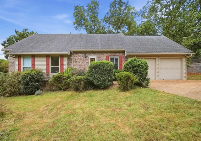 Photo 3 of Single family home for sale at 1624 Starboard Dr, Hixson, TN 37343 | MLS# 3601690 | Listing updated on 2026-09-27