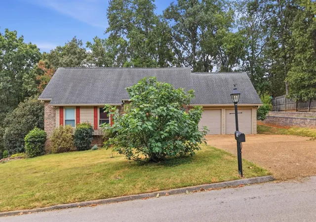 Photo 4 of Single family home for sale at 1624 Starboard Dr, Hixson, TN 37343 | MLS# 3601690 | Listing updated on 2026-09-27