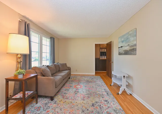Photo 3 of Single family home for sale at 102 Paradise Dr, Hendersonville, TN 37075 | MLS# 3603502 | Listing updated on 2026-10-01