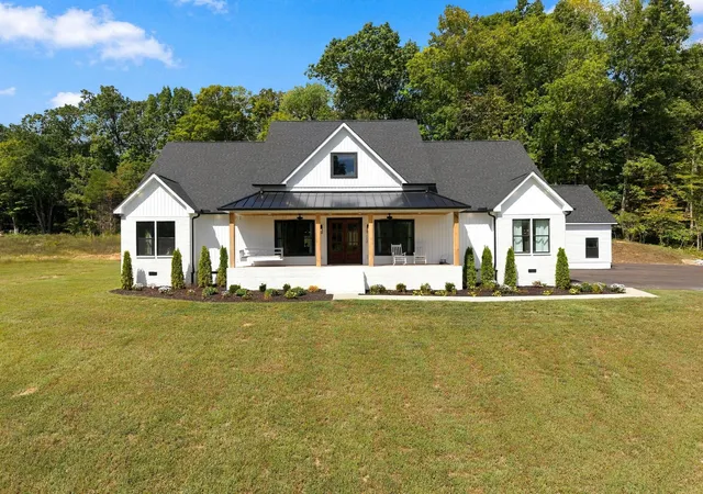 Single family home for sale at 112 Berry Rd, Dickson, TN 37055 | MLS# 3602261
