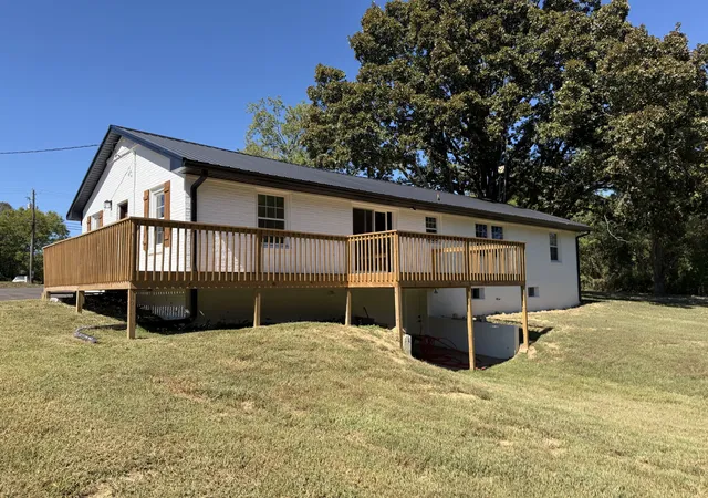 Photo 2 of Single family home for sale at 2464 Highway 43 S, Leoma, TN 38468 | MLS# 3602759 | Listing updated on 2026-10-05