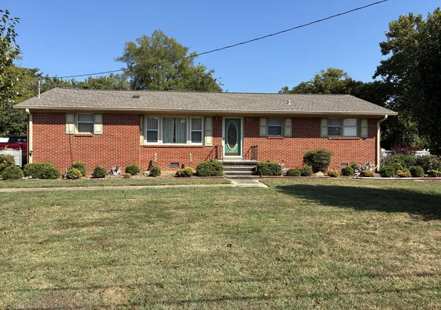 Photo 1 of Single family home for sale at 315 Chestnut Dr, Shelbyville, TN 37160 | MLS# 3601808 | Listing updated on 2026-09-27