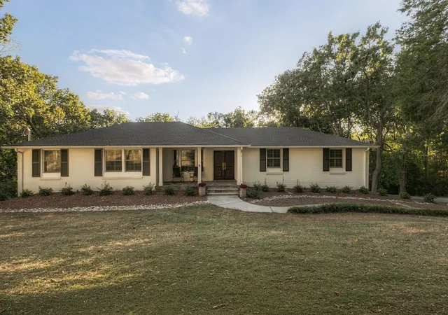 Single family home for sale at 4629 Shys Hl Rd, Nashville, TN 37215 | MLS# 3614516