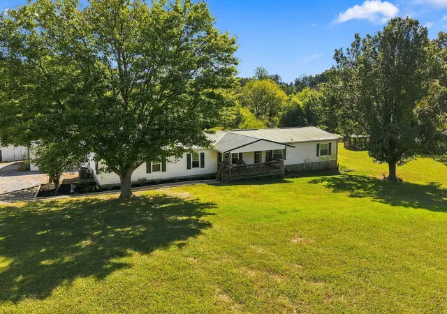 Photo 3 of Manufactured home for sale at 444 George Durham Rd, Westmoreland, TN 37186 | MLS# 3601708 | Listing updated on 2026-09-28