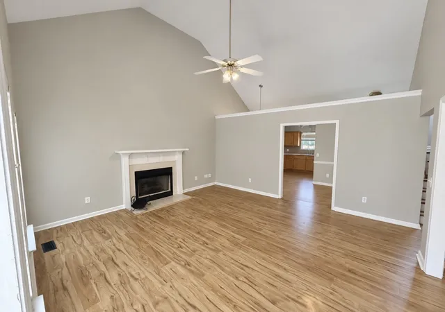 Photo 3 of Single family home for sale at 1818 Bridget Dr, Murfreesboro, TN 37129 | MLS# 3610457 | Listing updated on 2026-10-02