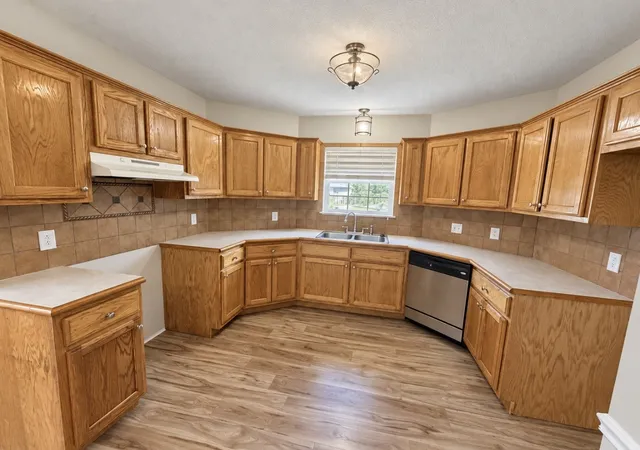 Photo 3 of Single family home for sale at 1818 Bridget Dr, Murfreesboro, TN 37129 | MLS# 3610457 | Listing updated on 2026-10-02