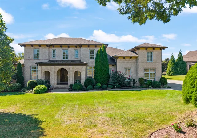 Photo 2 of Single family home for sale at 9524 Elmbrooke Blvd, Brentwood, TN 37027 | MLS# 3601709 | Listing updated on 2026-10-09