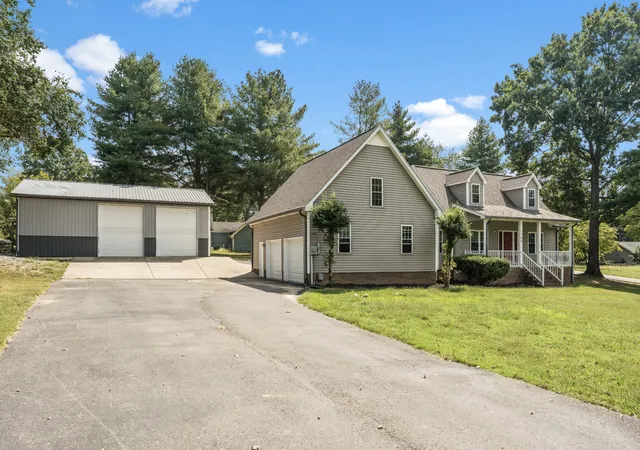 Photo 3 of Single family home for sale at 1166 S Wrights Ln, Gallatin, TN 37066 | MLS# 3601830 | Listing updated on 2026-10-05