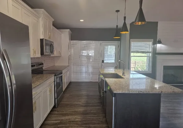 Photo 3 of Single family home for sale at 1505 Redrock Ct, Clarksville, TN 37043 | MLS# 3601718 | Listing updated on 2026-10-28