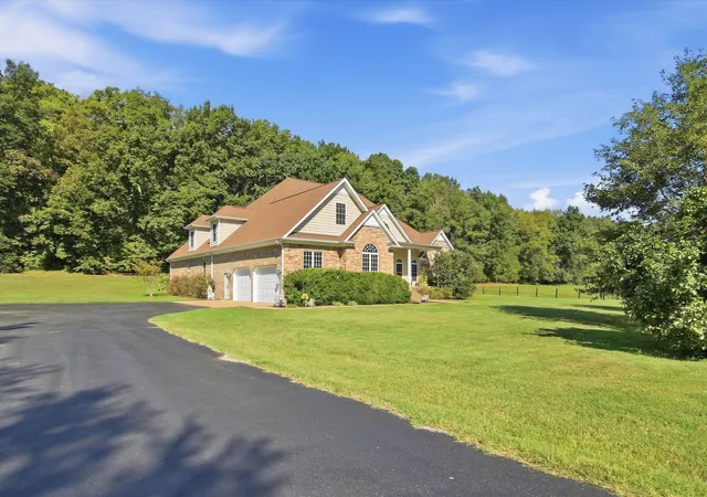 Photo 3 of Single family home for sale at 600 Bates Holw Rd E, Prospect, TN 38477 | MLS# 3611274 | Listing updated on 2026-10-03