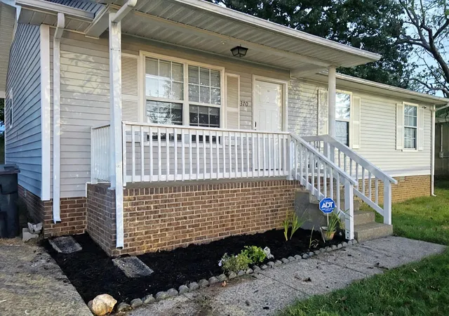 Single family home for sale at 370 Hugh Hunter Rd, Oak Grove, KY 42262 | MLS# 3601811