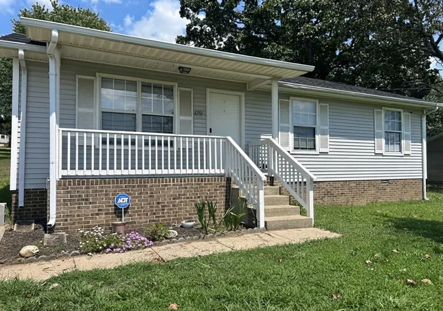 Photo 1 of Single family home for sale at 370 Hugh Hunter Rd, Oak Grove, KY 42262 | MLS# 3601811 | Listing updated on 2026-10-02
