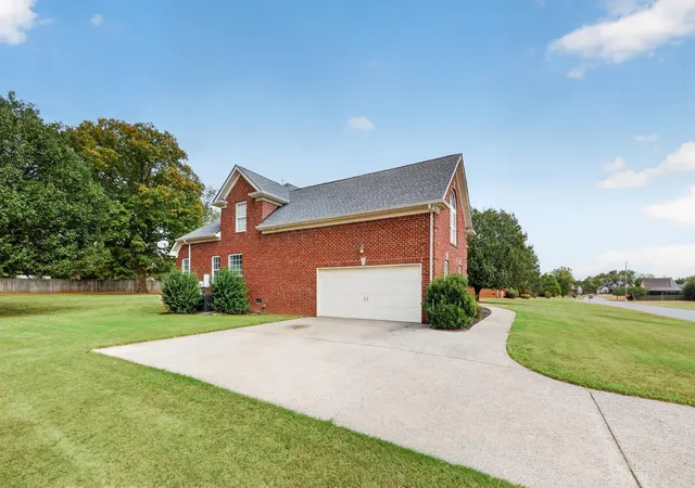 Photo 4 of Single family home for sale at 404 Cobblestone Way, Mount Juliet, TN 37122 | MLS# 3601785 | Listing updated on 2026-10-25