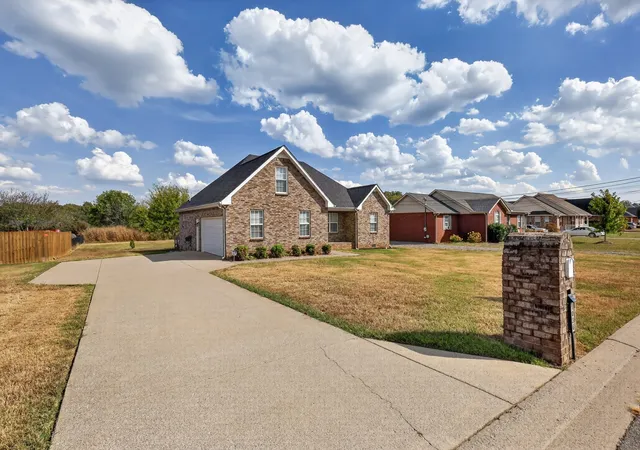 Photo 3 of Single family home for sale at 1036 Auldridge Dr, Christiana, TN 37037 | MLS# 3602289 | Listing updated on 2026-10-10