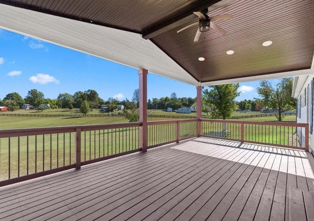 Photo 3 of Manufactured home for sale at 284 Paul Thompson Rd, Bethpage, TN 37022 | MLS# 3601802 | Listing updated on 2026-10-09