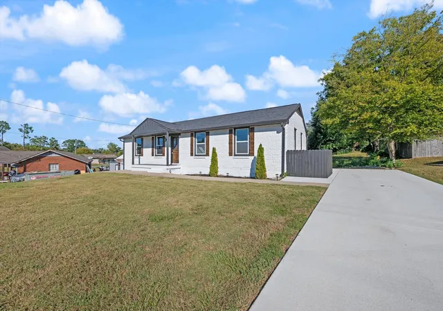 Photo 2 of Single family home for sale at 3113 Stafford Dr, Nashville, TN 37214 | MLS# 3601828 | Listing updated on 2026-10-08