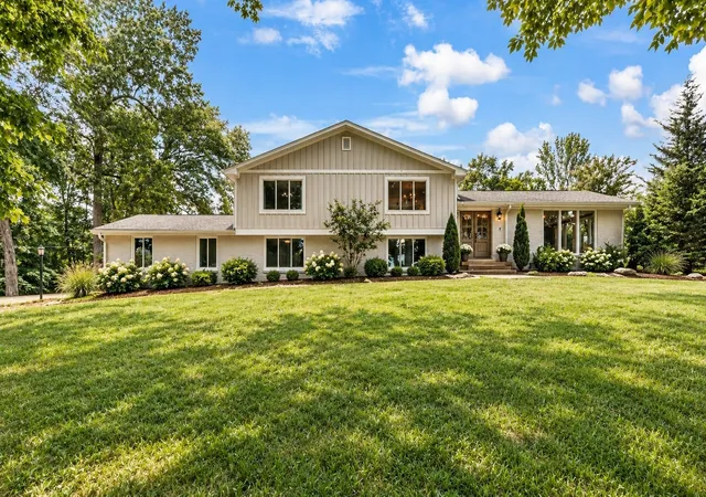 Photo 3 of Single family home for sale at 1433 Keesee Rd, Clarksville, TN 37040 | MLS# 3603668 | Listing updated on 2026-10-12