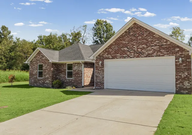 Photo 3 of Single family home for sale at 8013 Pillow Dr, Milan, TN 38358 | MLS# 3601841 | Listing updated on 2026-09-30