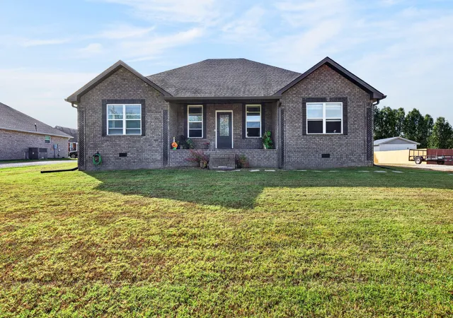 Photo 1 of Single family home for sale at 120 Hayden Drake Ln, Lafayette, TN 37083 | MLS# 3602850 | Listing updated on 2026-09-30