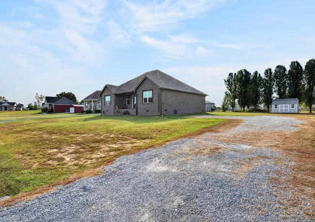 Photo 2 of Single family home for sale at 120 Hayden Drake Ln, Lafayette, TN 37083 | MLS# 3602850 | Listing updated on 2026-09-30