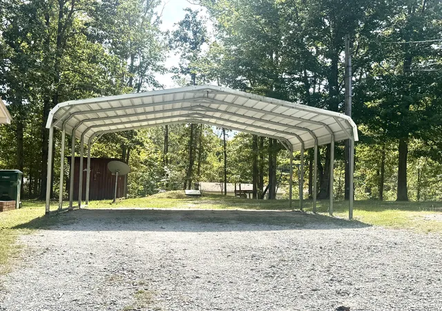 Photo 2 of Single family home for sale at 106 Oak Hl Dr, Waverly, TN 37185 | MLS# 3601827 | Listing updated on 2026-10-15