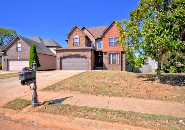 Photo 1 of Sale Pending at 2398 Senseney Dr, Clarksville, TN 37042 | MLS# 3602285 | Listing updated on 2026-10-20
