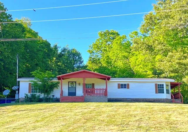 Manufactured home for sale at 5956 Bell Branch Trl, Nunnelly, TN 37137 | MLS# 3615298