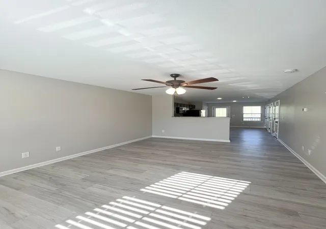 Listing Photo 4 - Condo for sale in building located at 106 Smithson Ct, Clarksville, TN 37040