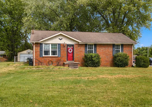 Photo 1 of Single family home for sale at 1494 Ridgewood Ct W, Gallatin, TN 37066 | MLS# 3601896 | Listing updated on 2026-10-06