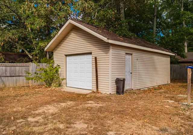 Photo 3 of Single family home for sale at 118 Autumn Ln, Tullahoma, TN 37388 | MLS# 3601868 | Listing updated on 2026-10-09