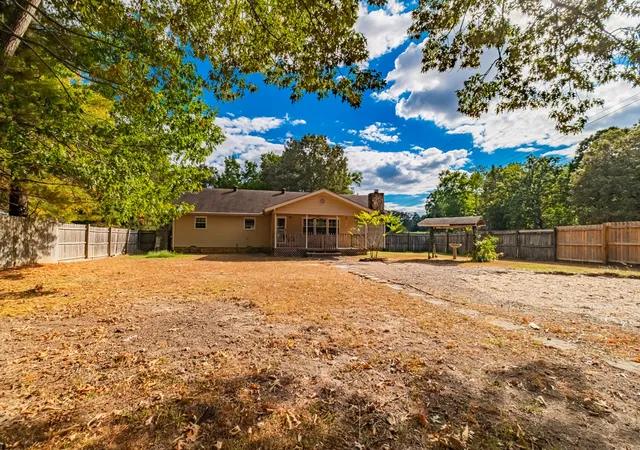 Photo 4 of Single family home for sale at 118 Autumn Ln, Tullahoma, TN 37388 | MLS# 3601868 | Listing updated on 2026-10-09