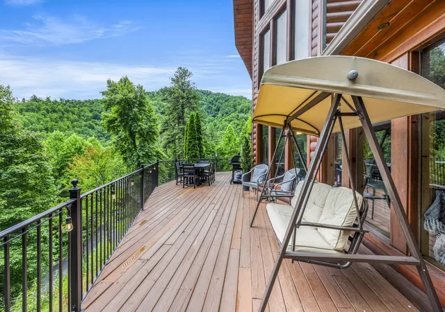 Photo 3 of Single family home for sale at 2733 Pine Crst Ln, Sevierville, TN 37862 | MLS# 3602922 | Listing updated on 2026-10-01
