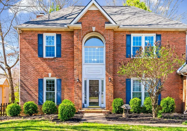 Photo 3 of Single family home for sale at 206 Longwood Ln, Clarksville, TN 37043 | MLS# 3610715 | Listing updated on 2026-10-26