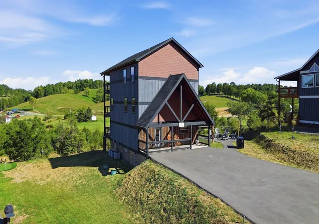 Photo 1 of Single family home for sale at 1128 Sanctuary Shrs Way, Sevierville, TN 37876 | MLS# 3610451 | Listing updated on 2026-10-02