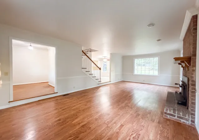 Photo 3 of Single family home for sale at 1104 Lakewood Dr, Gallatin, TN 37066 | MLS# 3601969 | Listing updated on 2026-10-08