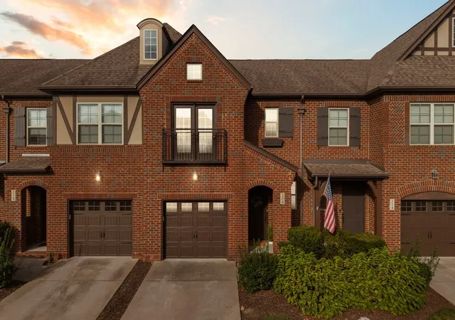 Photo 1 of Townhouse for sale at 216 Bixby Private Ln, Hendersonville, TN 37075 | MLS# 3615236 | Listing updated on 2026-10-09