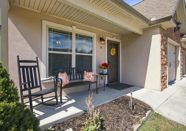 Photo 3 of Townhouse for sale at 14 Sunset Cvs Dr, Rossville, GA 30741 | MLS# 3601889 | Listing updated on 2026-10-09