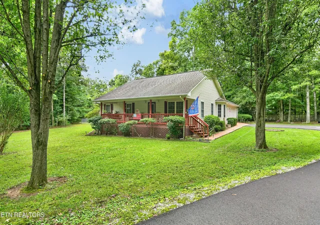 Photo 2 of Single family home for sale at 2006 Keno Dr, Crossville, TN 38572 | MLS# 3601897 | Listing updated on 2026-10-07