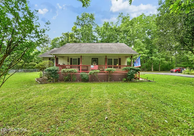 Photo 3 of Single family home for sale at 2006 Keno Dr, Crossville, TN 38572 | MLS# 3601897 | Listing updated on 2026-10-07