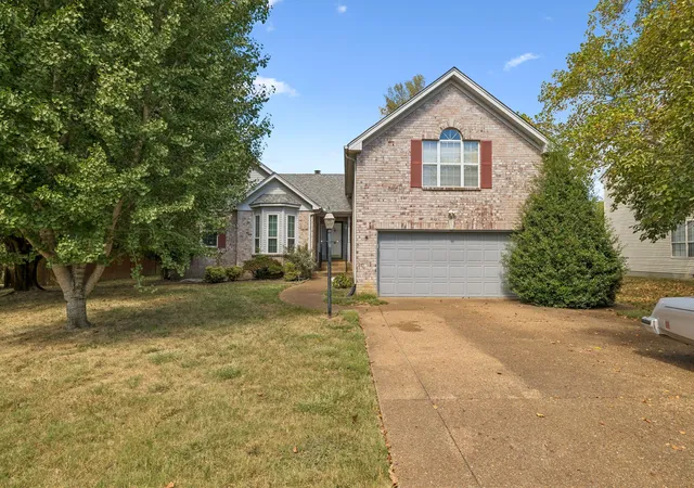 Photo 2 of Single family home for sale at 1401 Joe Pyron Dr, Madison, TN 37115 | MLS# 3601934 | Listing updated on 2026-10-08