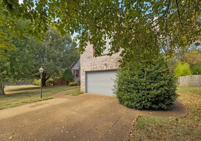Photo 3 of Single family home for sale at 1401 Joe Pyron Dr, Madison, TN 37115 | MLS# 3601934 | Listing updated on 2026-10-08